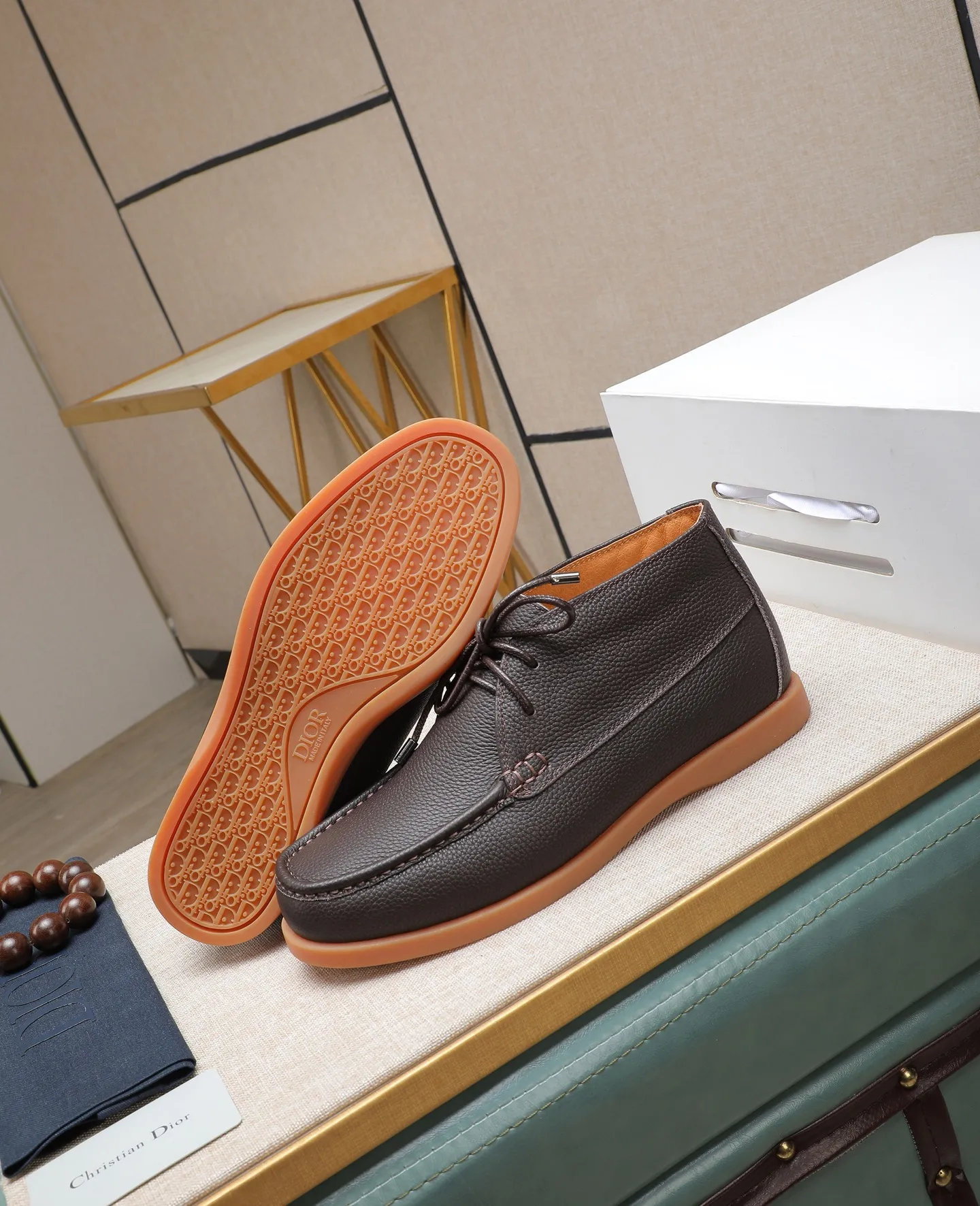Men's shoes 💰600 Wool lining Original order quality Dior —🆘. Dior original order purchase, high-end leather shoes, fabric: imported cowhide from Italy ➕ water-dyed cow lining/wool lining ➕ special original outsole, fine workmanship, real-life photos 🎬 size: 38-44 (with full set of packaging)